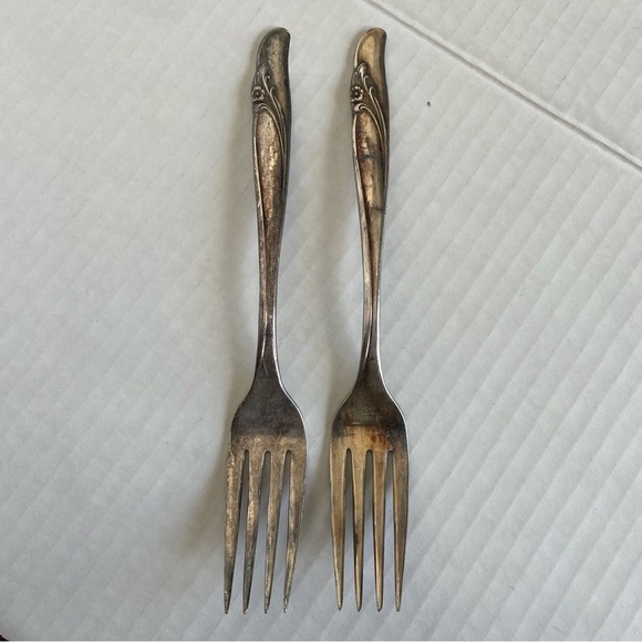 Rogers Bros Exquisite Silverplate Reinforced Forks 2 Forks - Picture 1 of 10